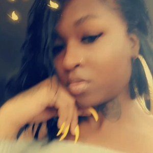 Meet your Posher, Nikki